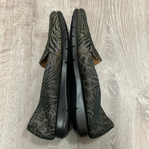 NWOT Aerosoles Army Leather Animal Print Slip On Flats 7.5M - Picture 12 of 15